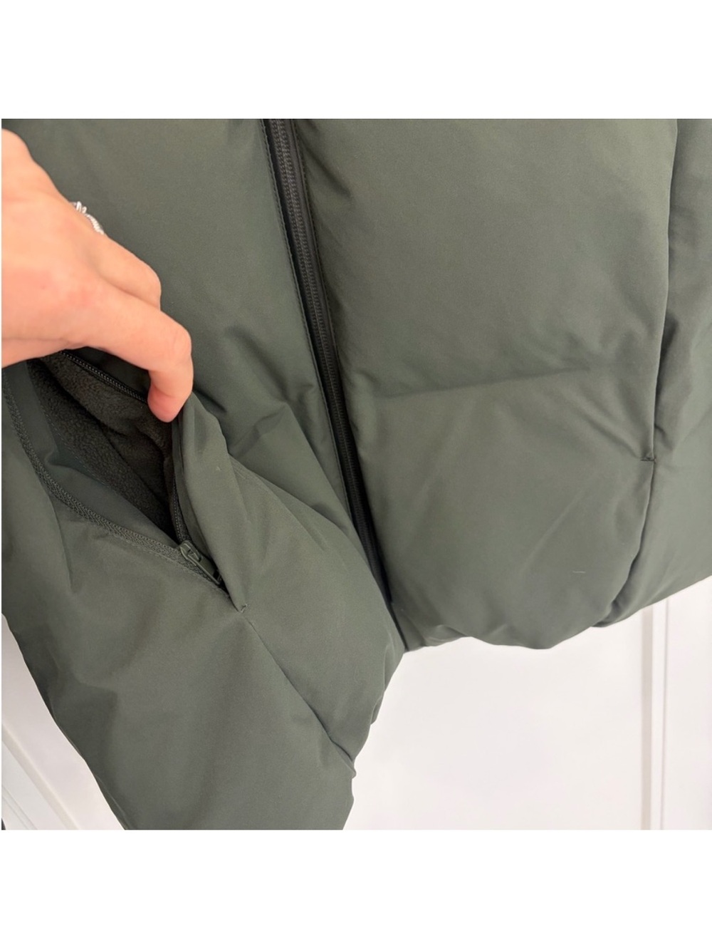 Uniqlo Olive Green Hooded Puffer Jacket - Picture 5 of 12